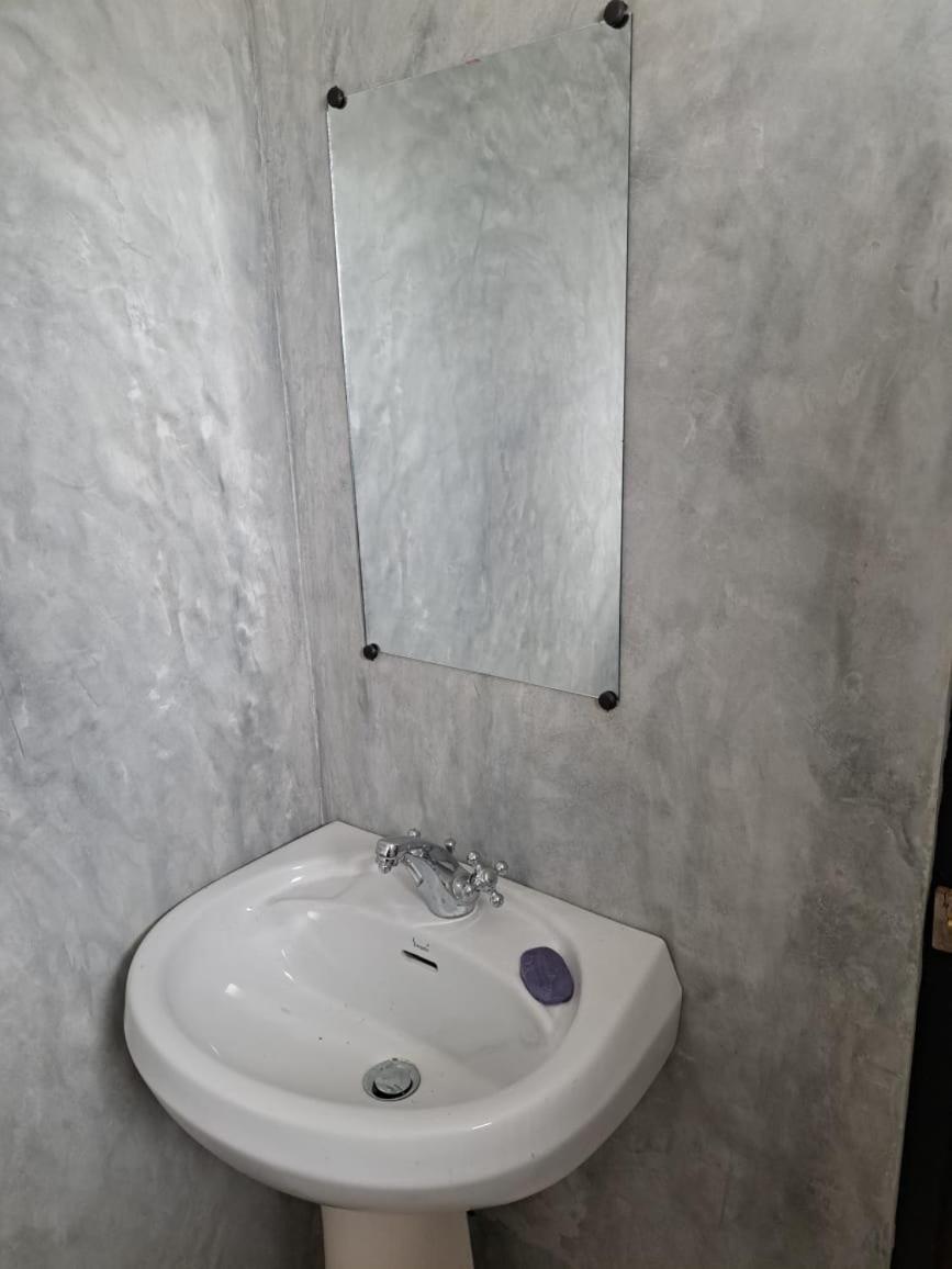 נוארה אליה Stoneleigh Cottage מראה חיצוני תמונה