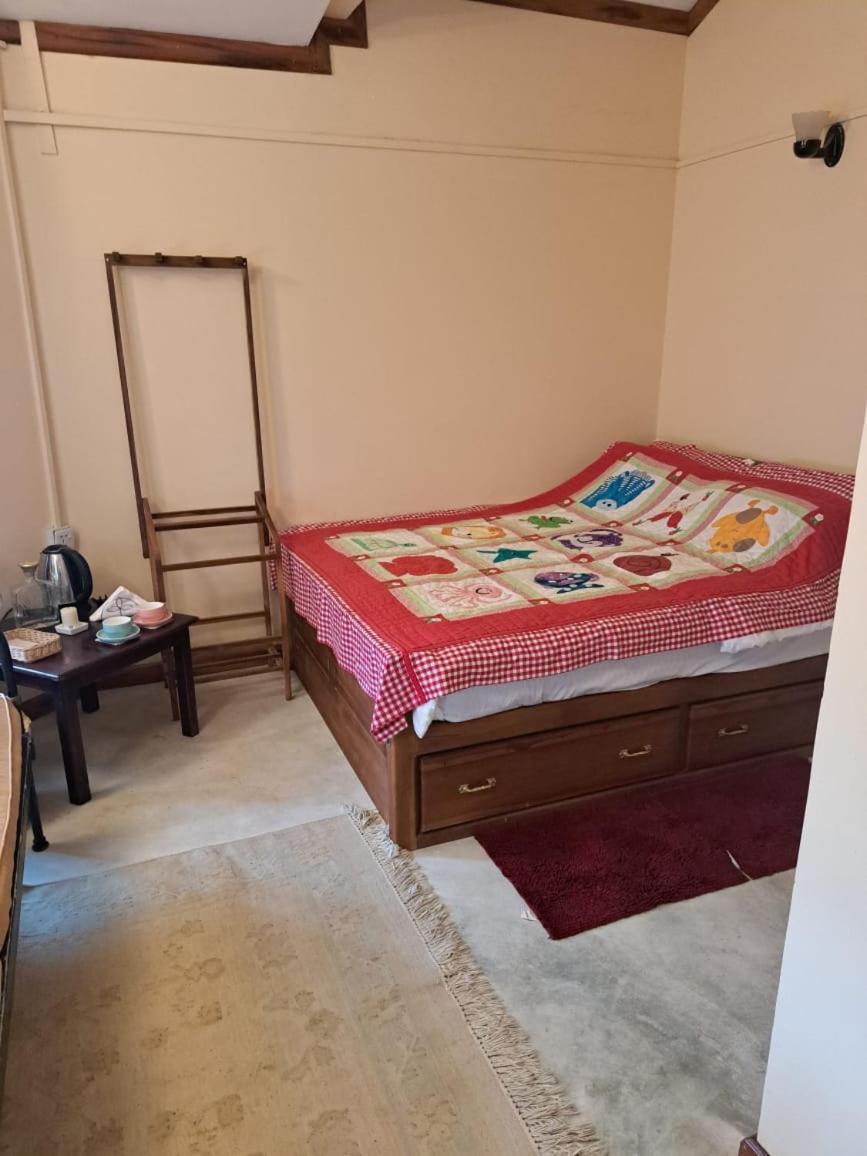 נוארה אליה Stoneleigh Cottage מראה חיצוני תמונה