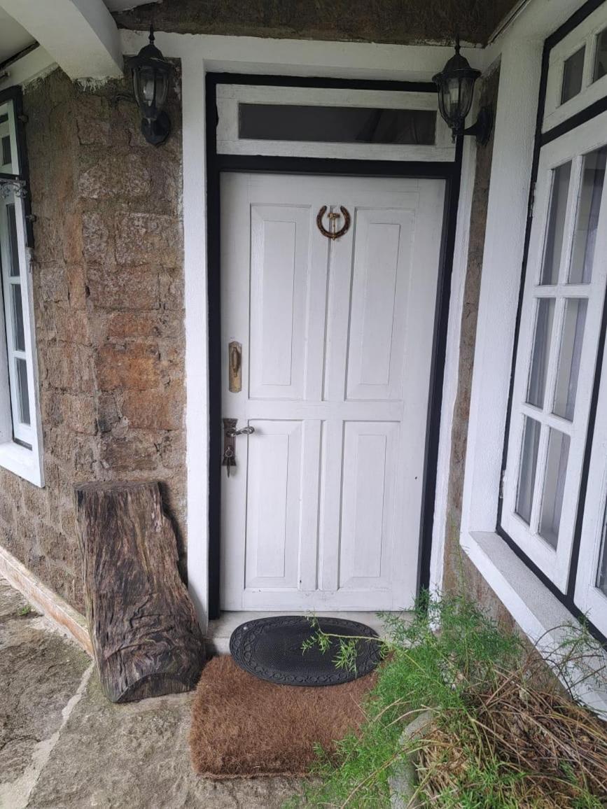 נוארה אליה Stoneleigh Cottage מראה חיצוני תמונה