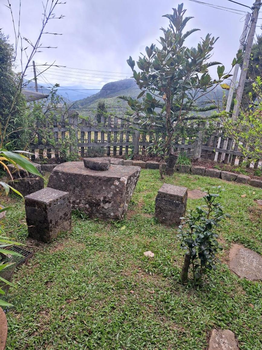 נוארה אליה Stoneleigh Cottage מראה חיצוני תמונה